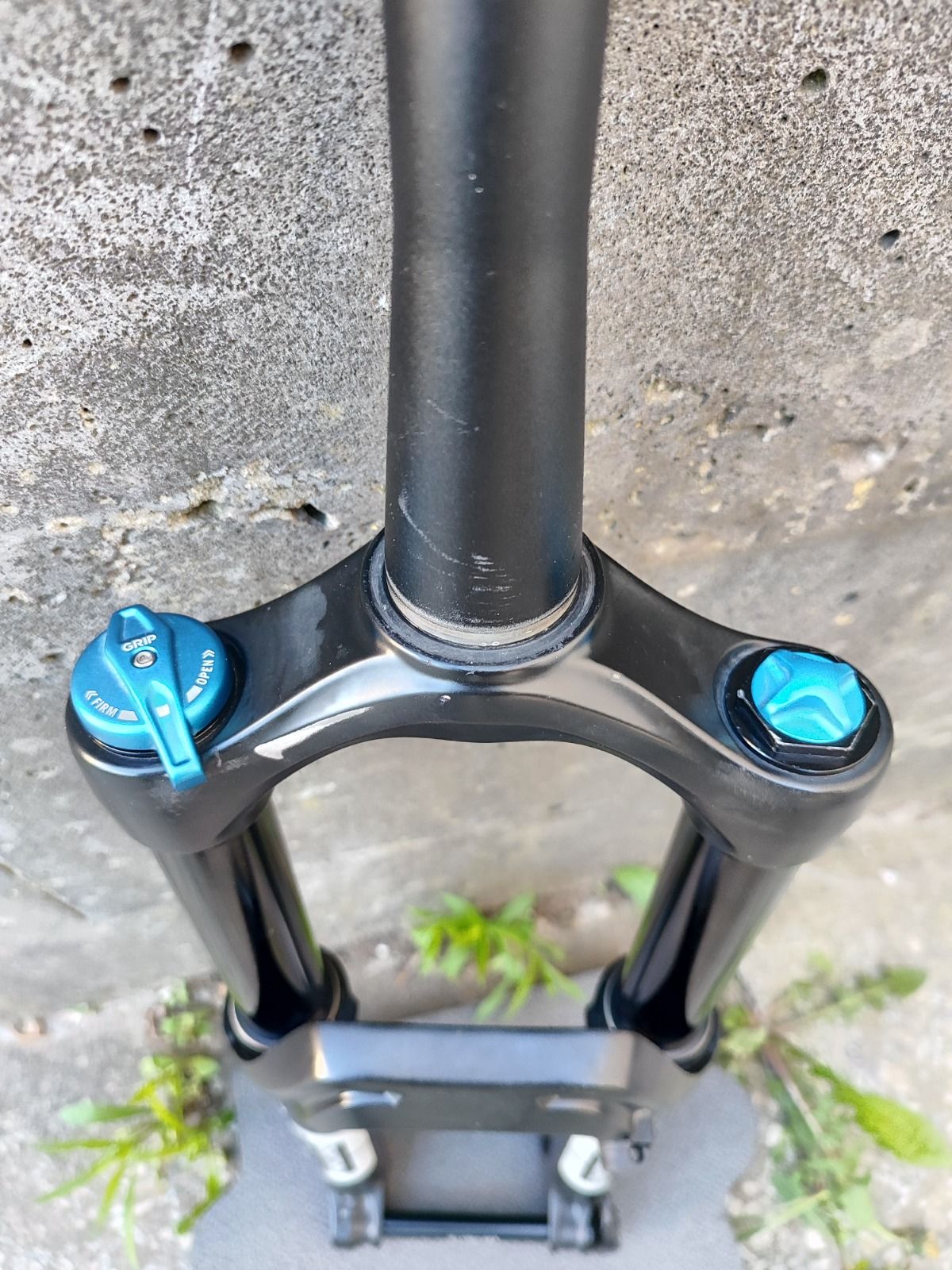 вилку Fox 34 RHYTHM 27.5 GRIP