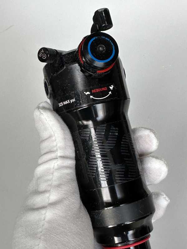 Rockshox Deluxe RLR Debonair - задний амортизатор топ-уровня. Отличное состояние
