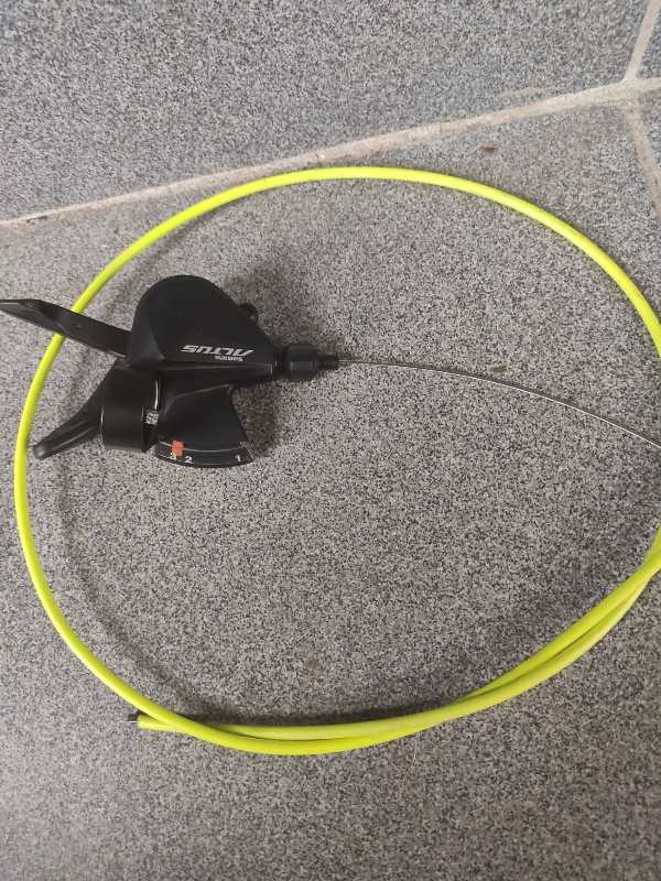 Манетка (шифтер) shimano altus левая