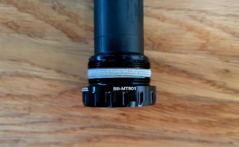 НОВАЯ Shimano BB-MT801 Hollowtech II ЯПОНИЯ