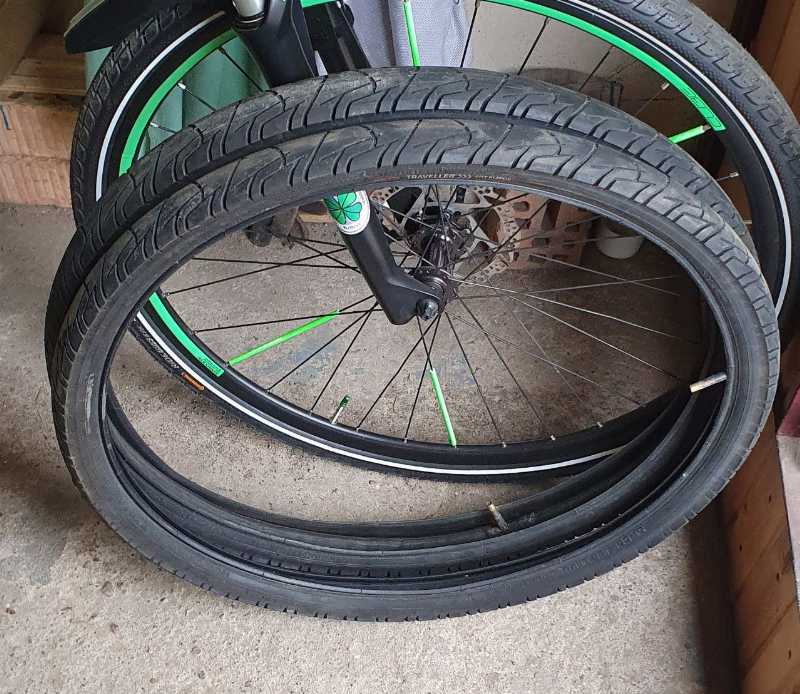 Пара покрышек CST Traveller City Classic 26x1.90 51-559