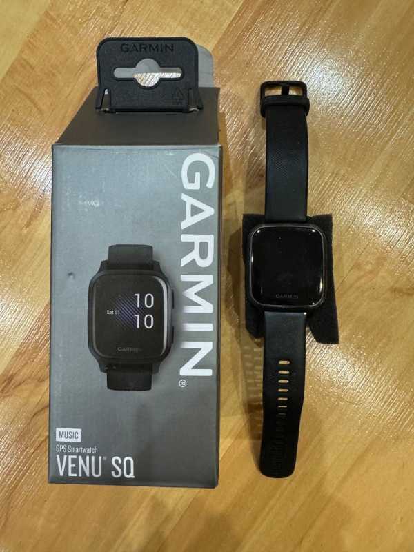 Garmin Venu SQ Music фитнес браслет, умные часы