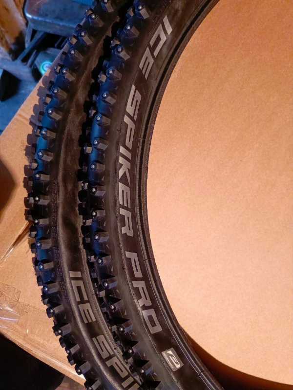 Schwalbe ice Spicer Pro 29x2.25