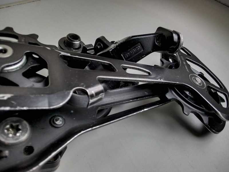 Переключатель задний Shimano Deore XT RD-M8120-SGS 12 скоростей, 