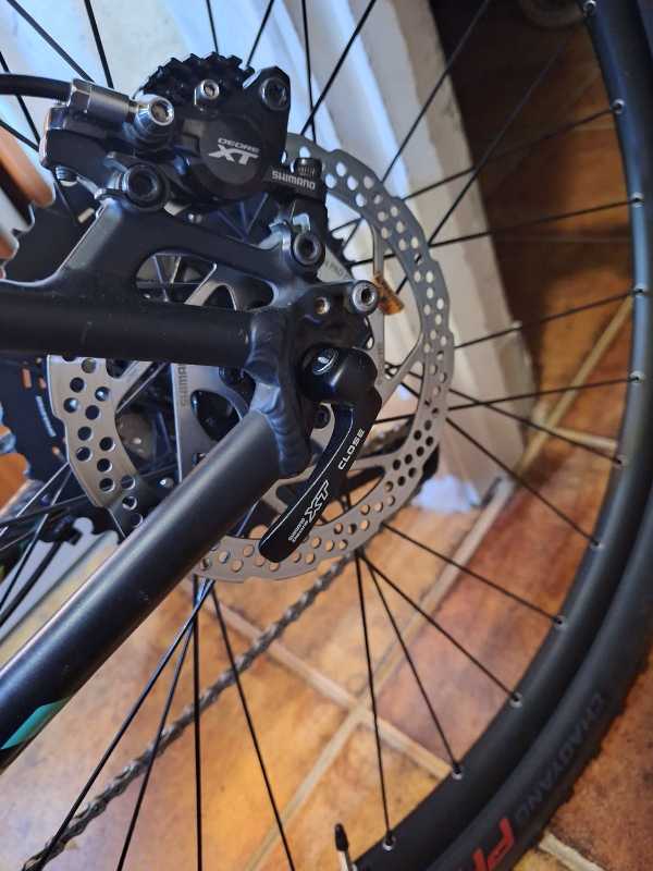 Роторы shimano rt 56, толщина 1.75мм.