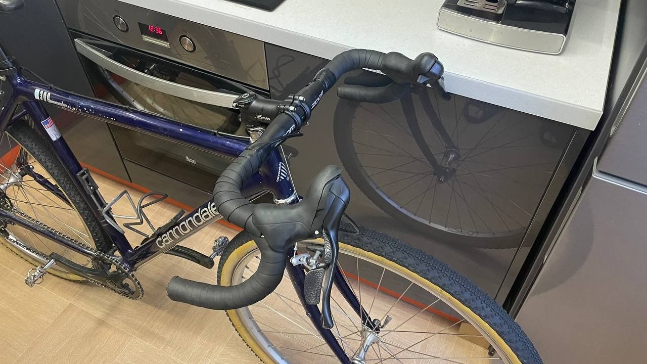 Велосипед туринг/грэвал Cannondale H300