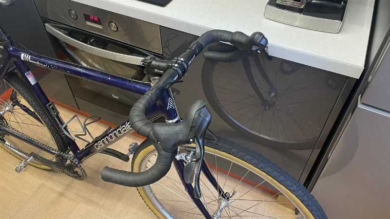 Велосипед туринг/грэвал Cannondale H300