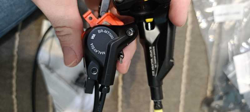 Тормоза SHIMANO