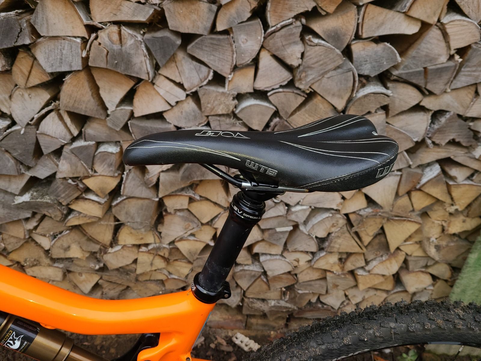 Santa cruz 5010c карбоновый двухподвесный велосипед