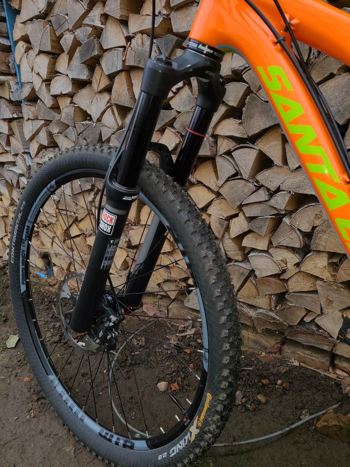 Santa cruz 5010c карбоновый двухподвесный велосипед