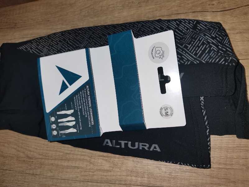 Ногова Altura DWR leg warmers