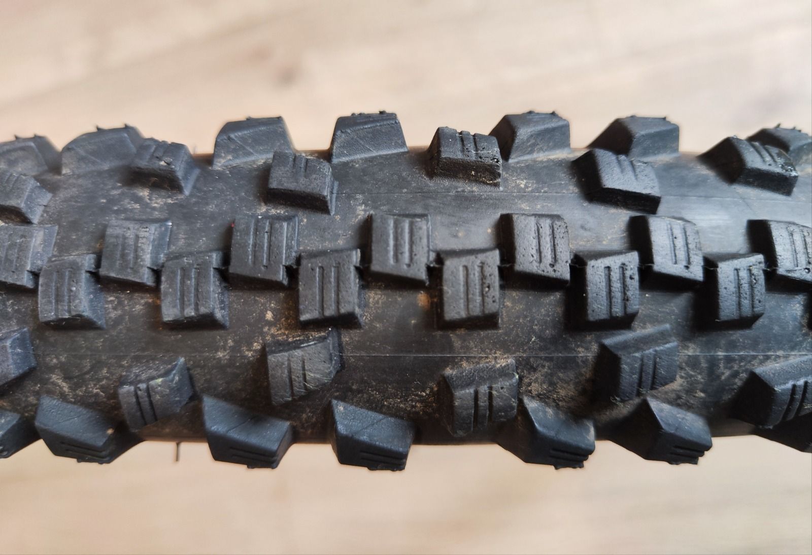 Покрышка  Schwalbe Black Jack