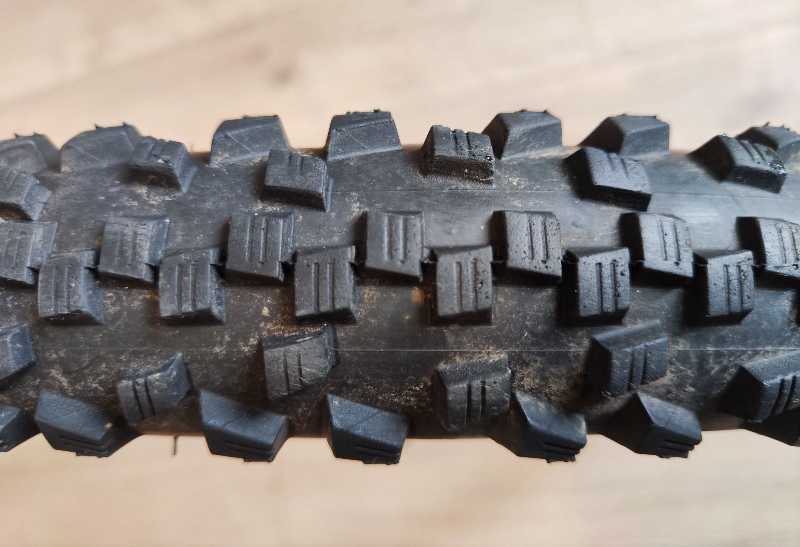 Покрышка  Schwalbe Black Jack