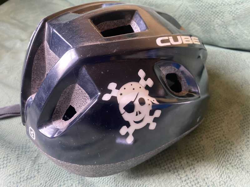 Детский шлем CUBE