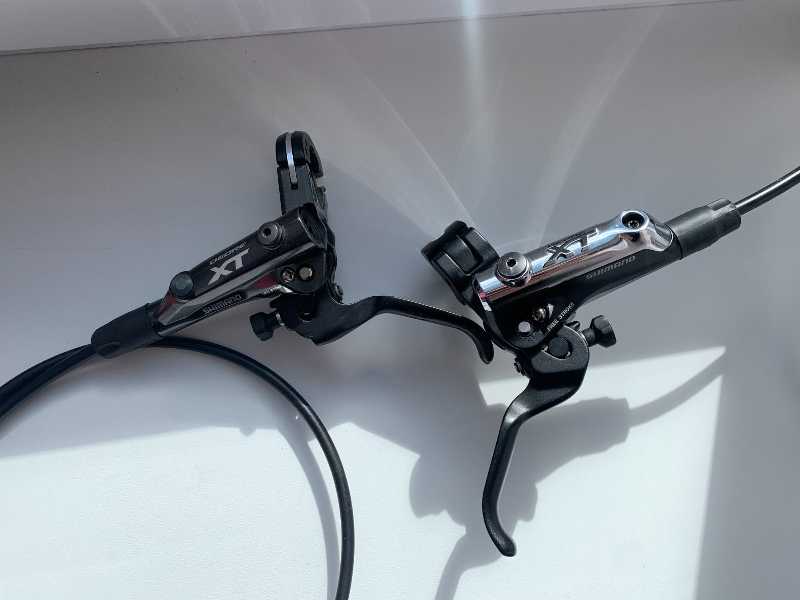 Передний тормоз Shimano Deore XT