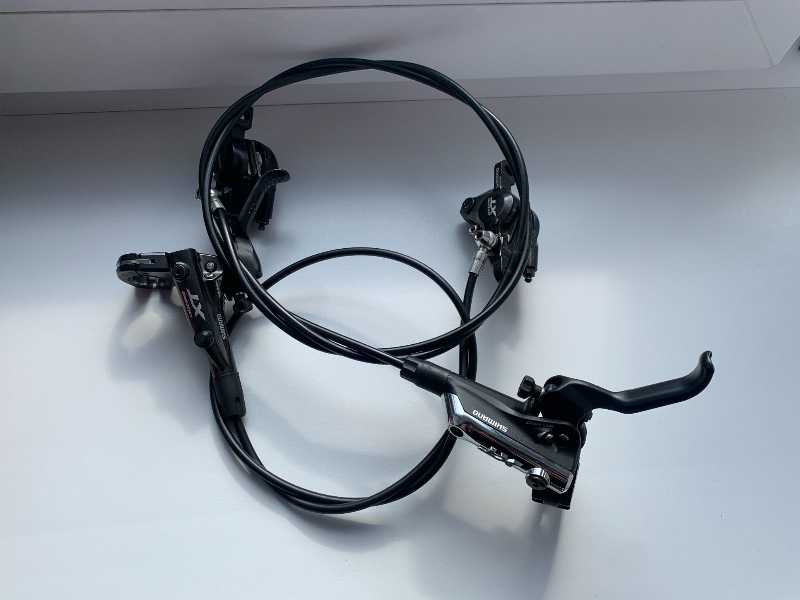 Передний тормоз Shimano Deore XT