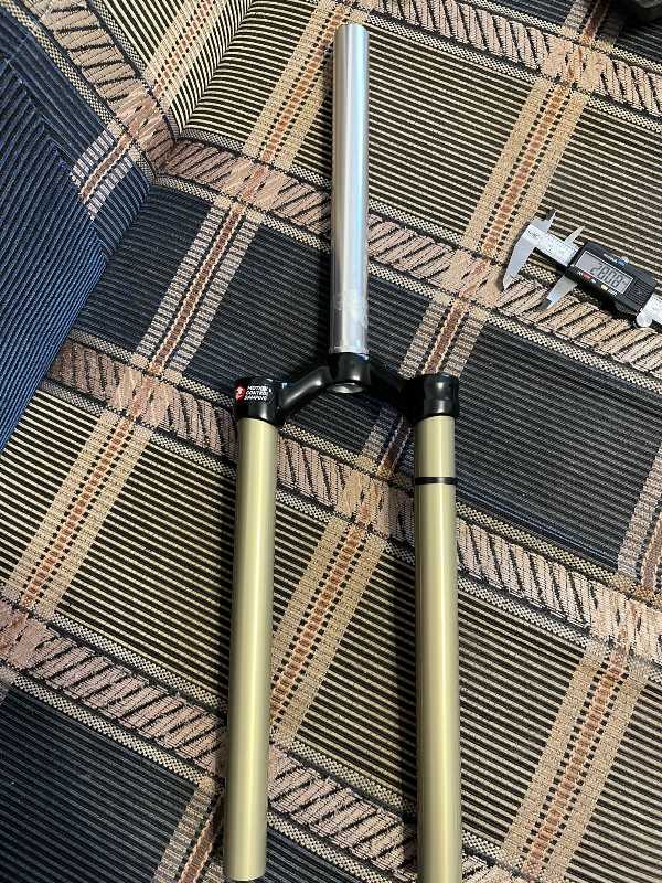 Новые ноги 28 mm для вилки ROCK SHOX Dual air