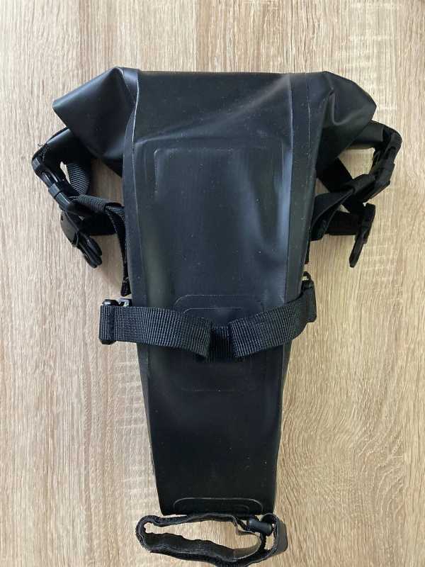 Подседельная сумка Rhinowalk 4 л