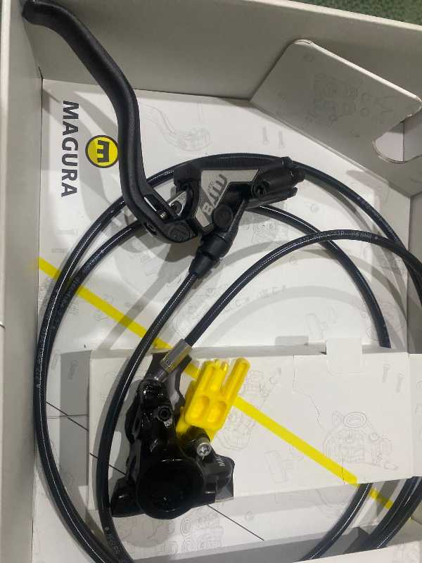 Дисковый гидравлический тормоз MAGURA MT8 SL FM Flatmount новый