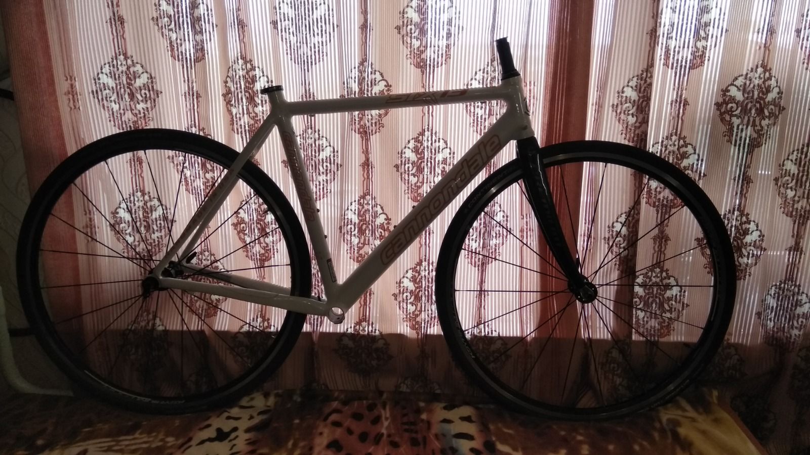Рама (алю) + вилка (карбон) 52см Cannondale