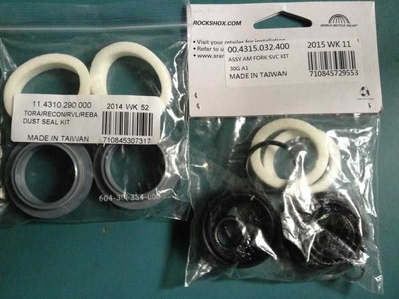 Пыльники Rock Shox Service Kit , Fox