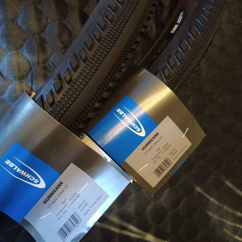 Schwalbe Hyricane 26  29