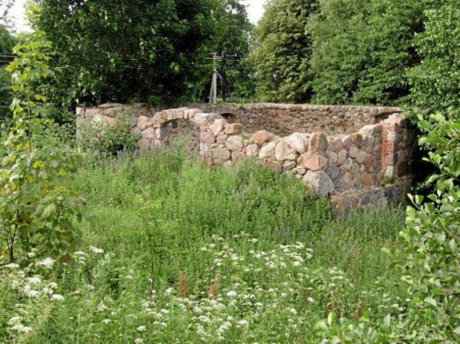 Водяная мельница (руины) Водяная мельница (руины)