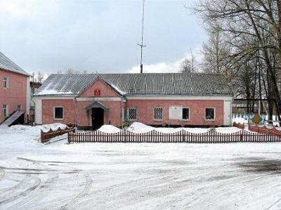 Служебные постройки