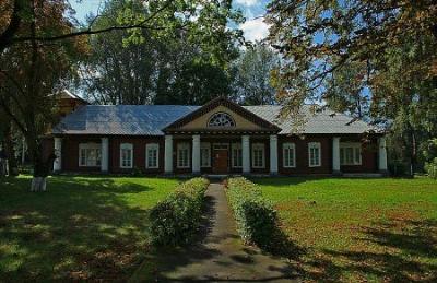 Усадебный дом (дерев.)