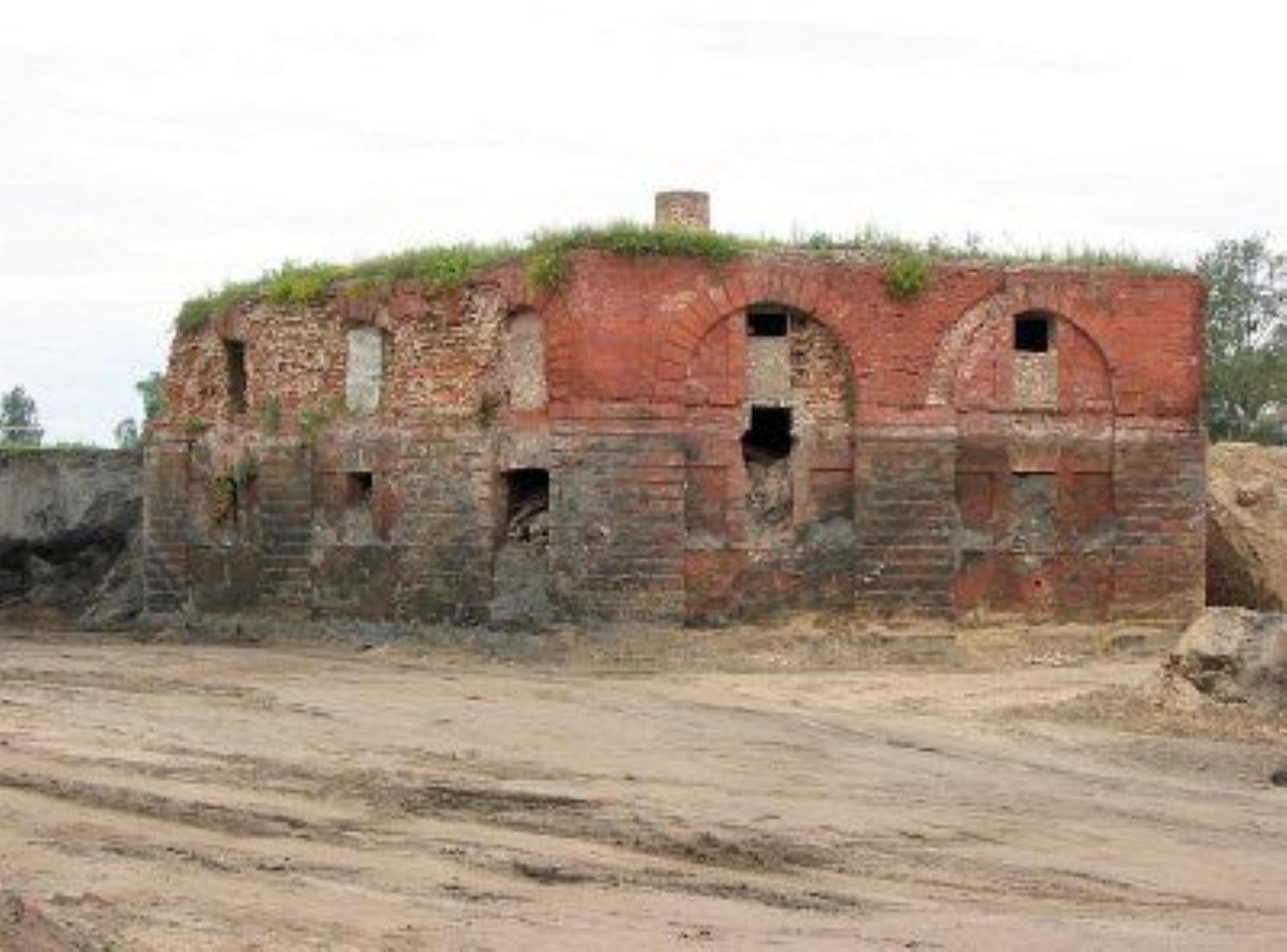 Редюит левого входящего плацдарма равелина Редюит левого входящего плацдарма равелина