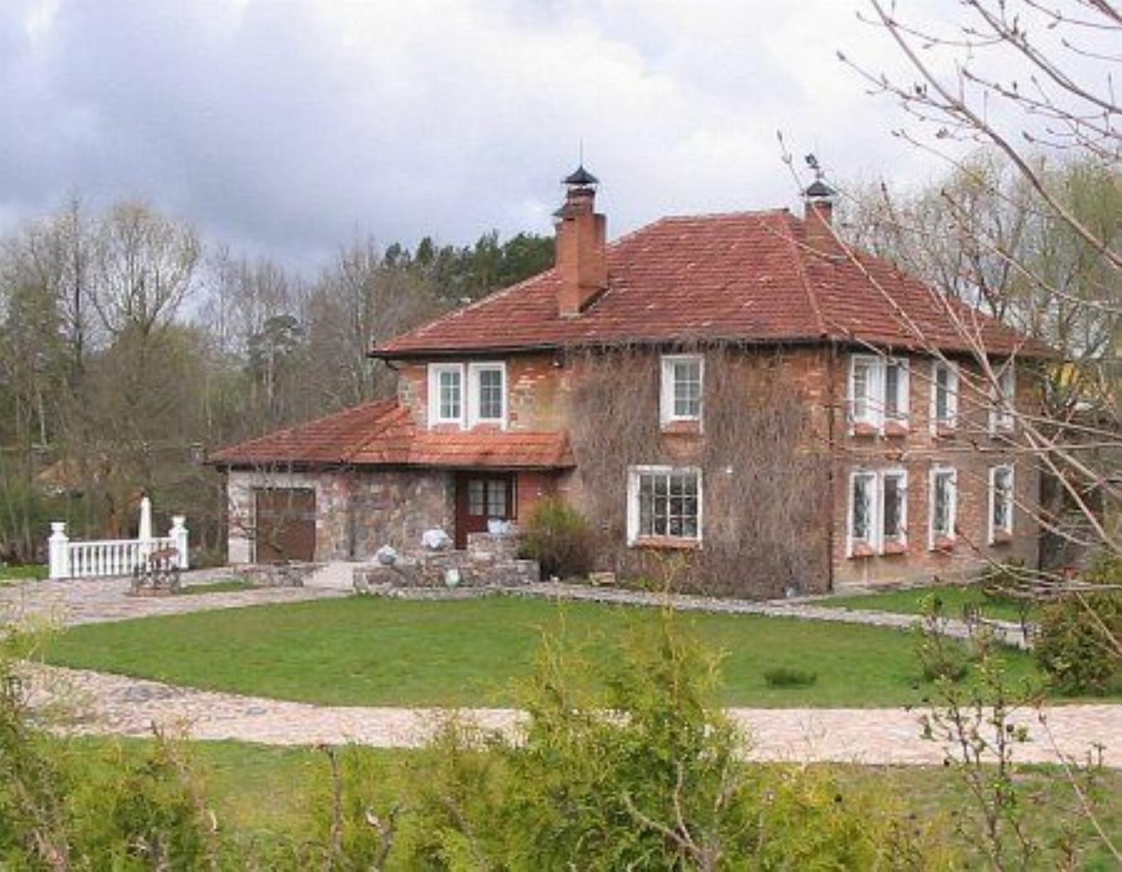 Водяная мельница (?) Водяная мельница (?)