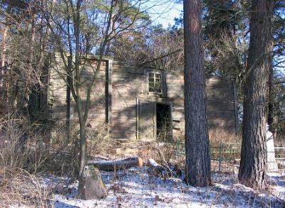 Церковь св. Петра и Павла (дерев.; руины)