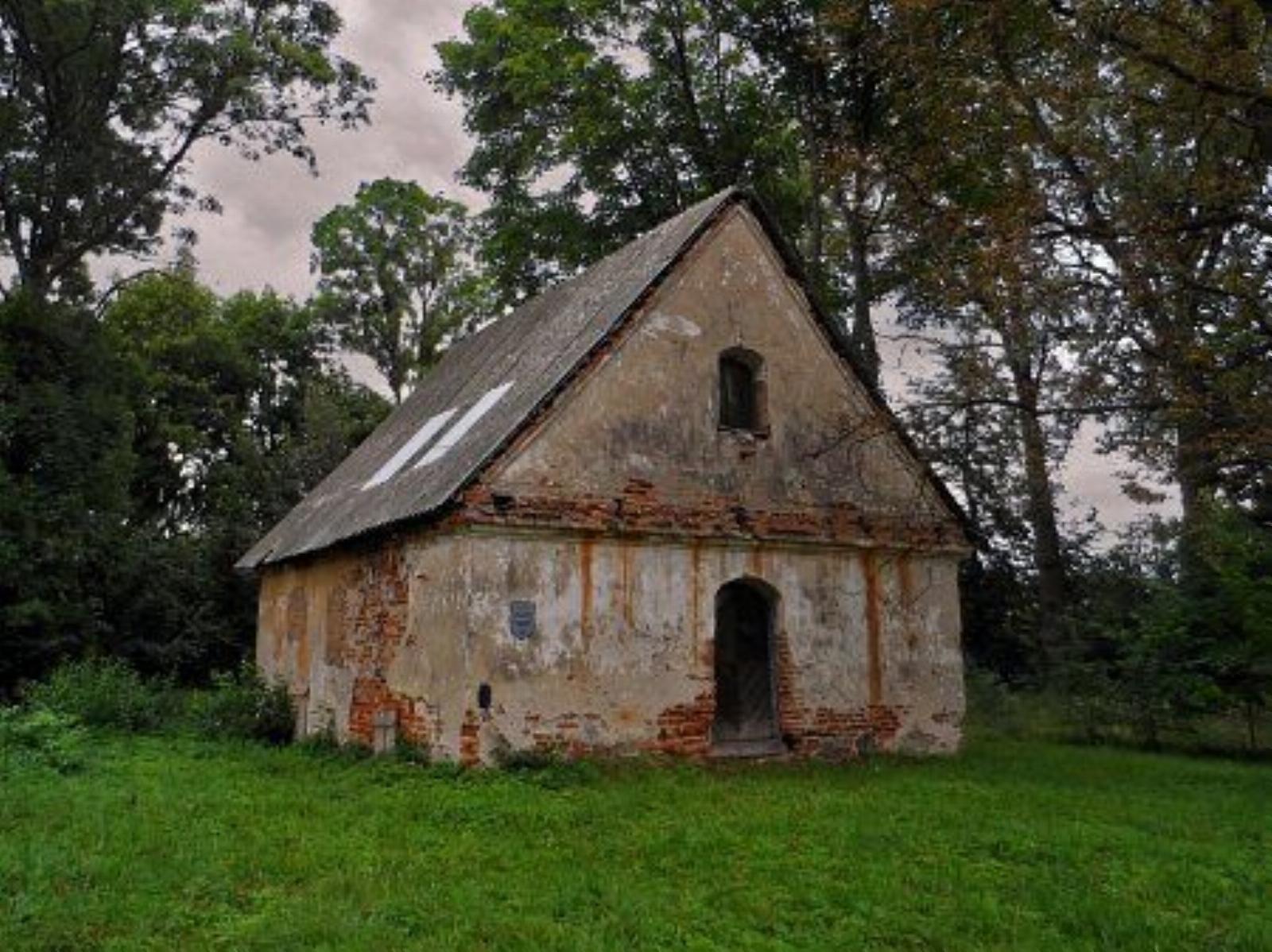 Часовня-усыпальница Обуховичей Часовня-усыпальница Обуховичей