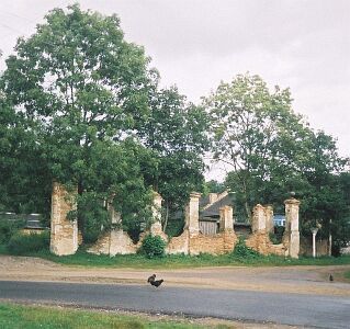 Ограда (руины)