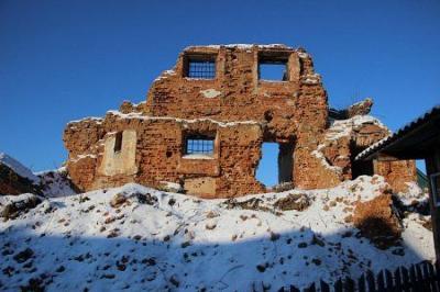 Тюрьма (руины)