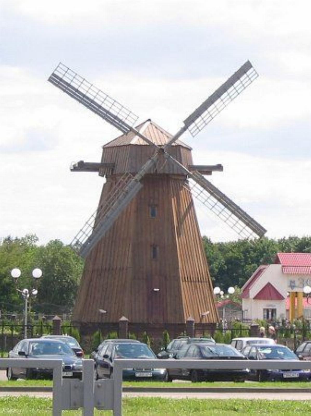 Ветряная мельница (дерев.) Ветряная мельница (дерев.)