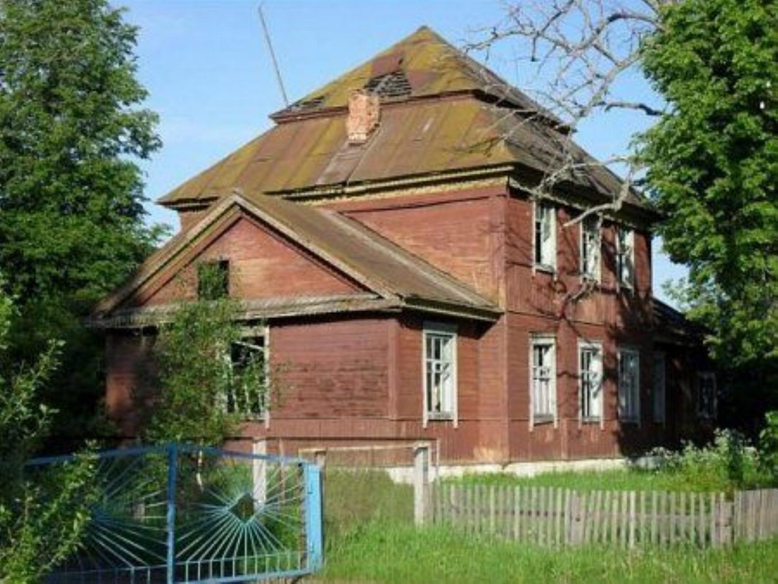 Церковь (дерев.) /перестроена под школу/ Церковь (дерев.) /перестроена под школу/