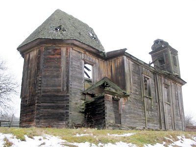 Костел (дерев.; руины)