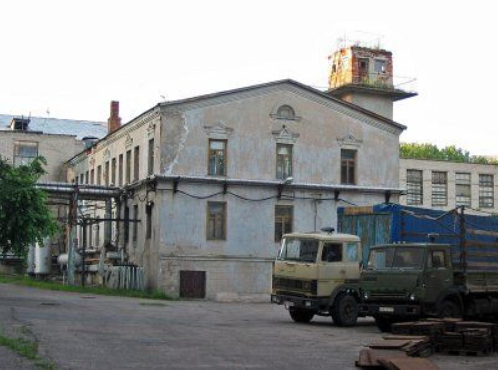 Служебные корпуса (?) Служебные корпуса (?)