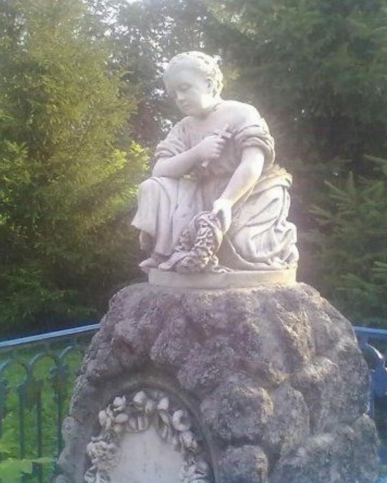 Надмогилье Ядвиги Зверович Надмогилье Ядвиги Зверович