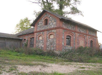 Флигель-конюшня правый