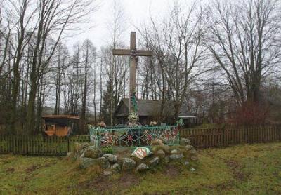 Крест придорожный