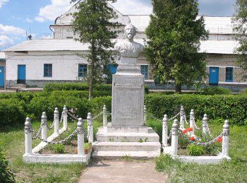 Памятник Ф. Дзержинскому