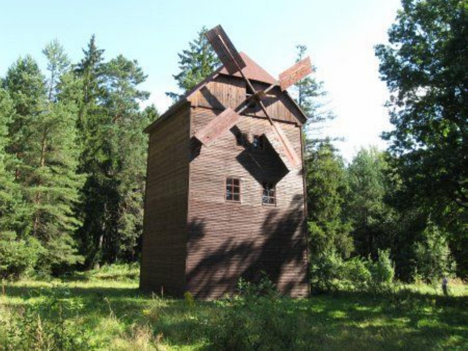 Ветряная мельница (дерев.) Ветряная мельница (дерев.)