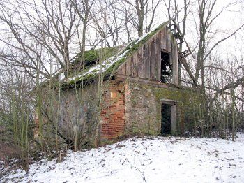 Ледовня (руины)