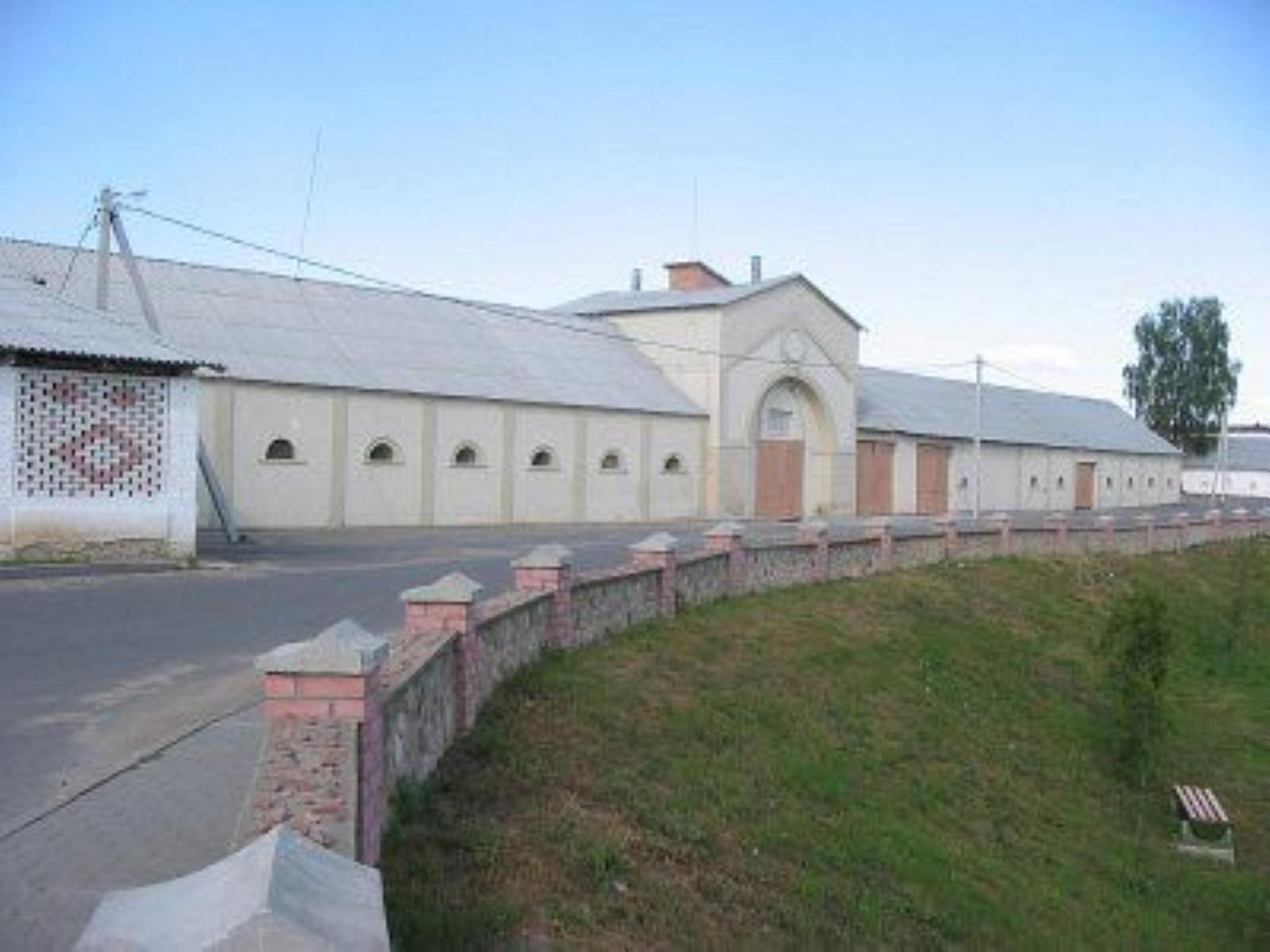 Конюшня Конюшня