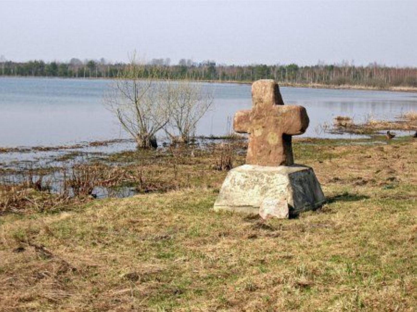 Каменный крест Каменный крест