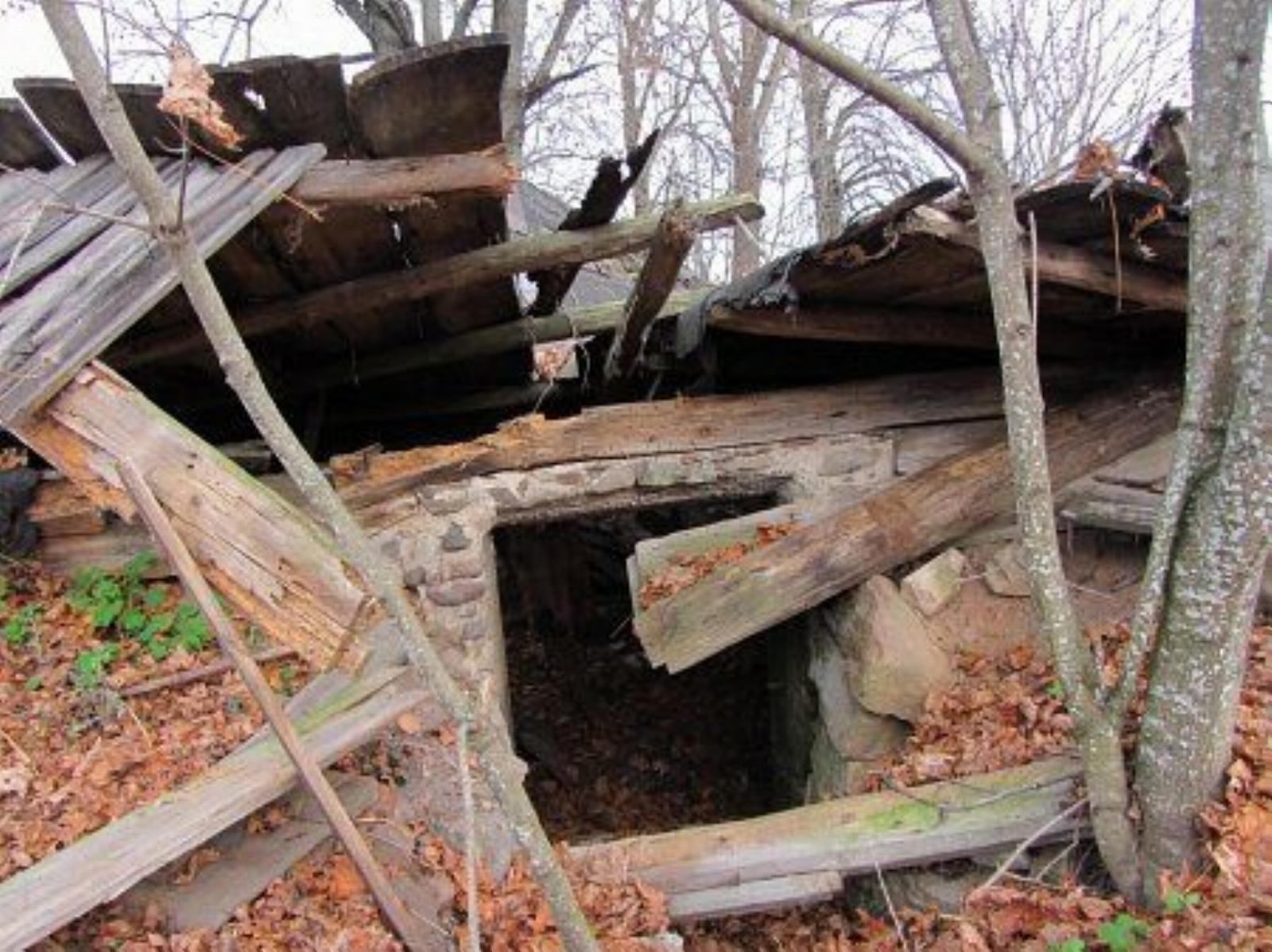 Хозпостройка (руины) Хозпостройка (руины)