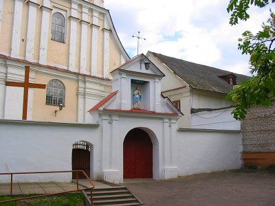 Брама и ограда