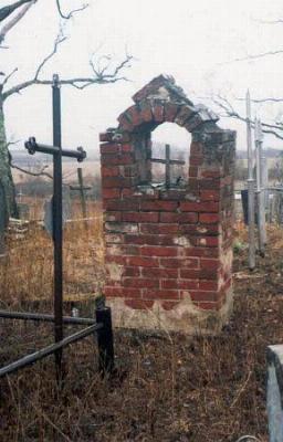 Часовня-надмогилье (руины)